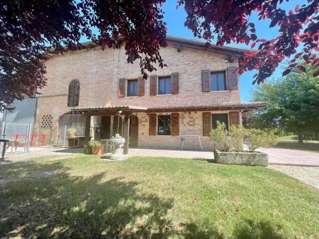 Casa in vendita a Unione Terre d'Acqua, Crevalcore