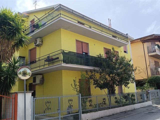 Casa in vendita a Villa Canonico, Montesilvano
