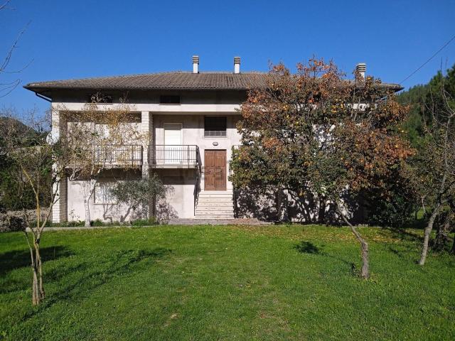 Casa in vendita a Marche, Pesaro E Urbino