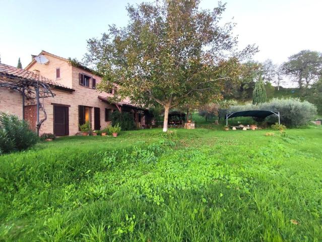 Casa in vendita a Colli al Metauro, Marche
