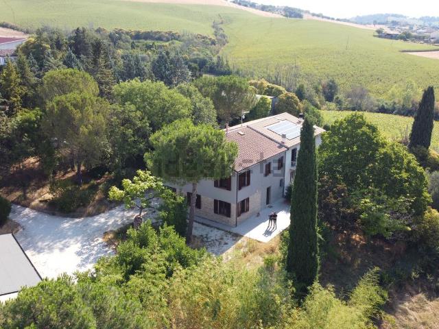 Casa in vendita a Marche, Macerata