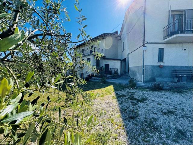 Casa in vendita a Gualdo Tadino, Umbria