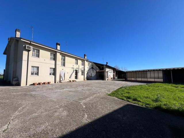 Casa in vendita a Acquanegra sul Chiese, Mantova