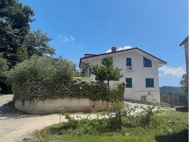 Casa in vendita a Giardino, Fara Filiorum Petri