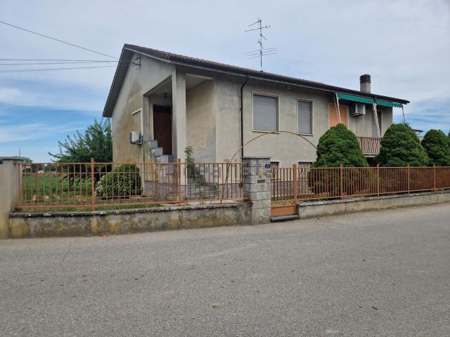 Casa in vendita a Piemonte, Alessandria