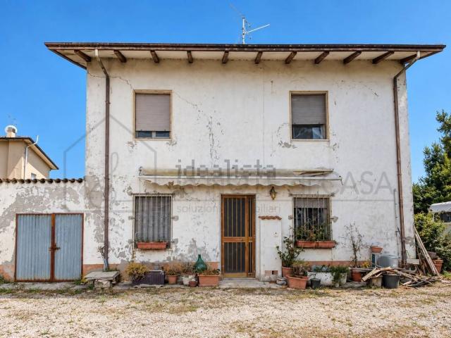 Casa in vendita a Quartiere Cervese Nord, Cesena