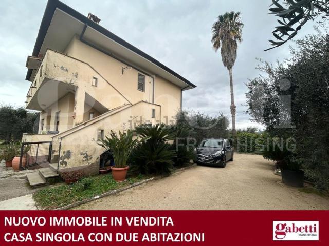 Casa in vendita a Sermoneta, Lazio