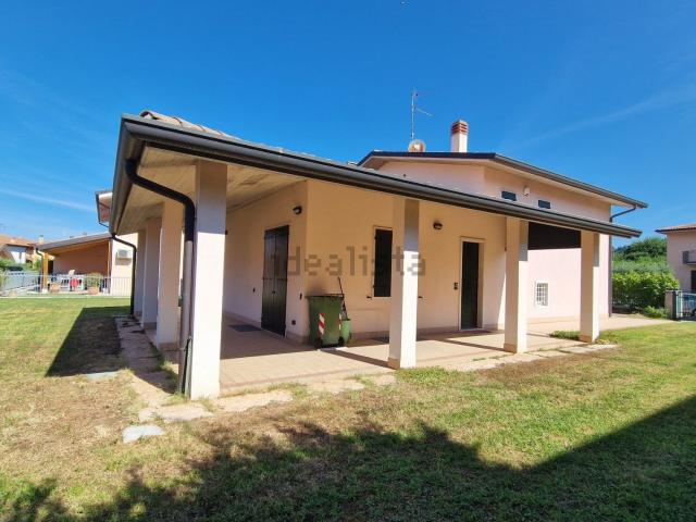 Casa in vendita a Affi, Veneto