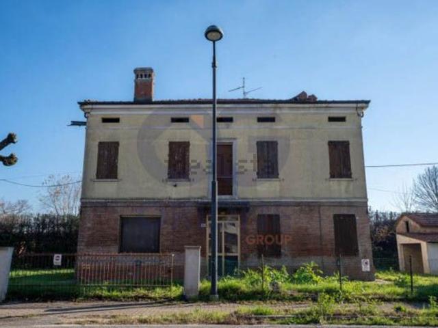 Casa in vendita a Unione Comuni Modenesi Area Nord, San Felice Sul Panaro