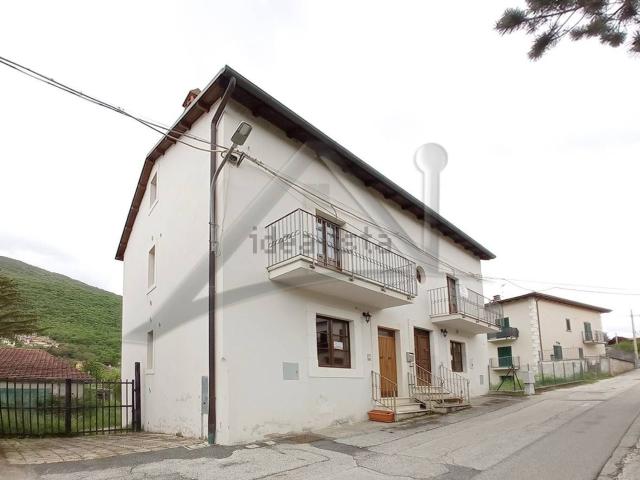 Casa in vendita a Villa Sant'angelo, Abruzzo