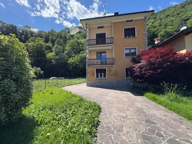 Casa in vendita a Villa D'ogna, Lombardia