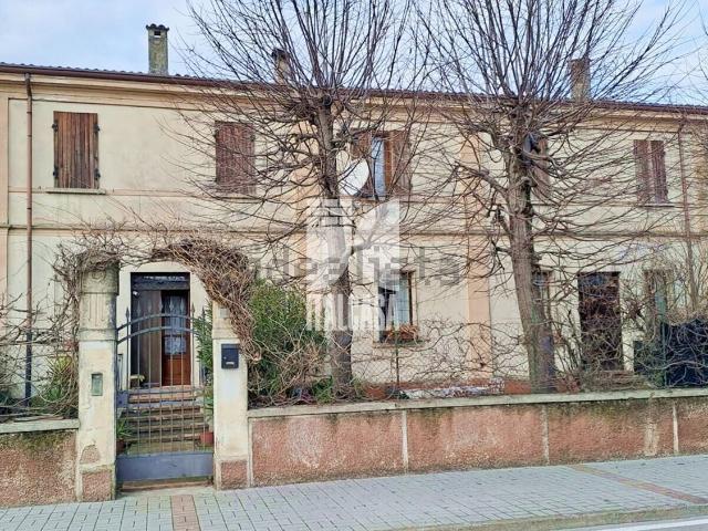 Casa in vendita a Roverbella, Lombardia