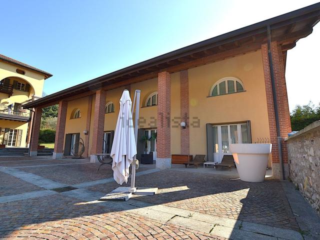 Casa in vendita a Sartirana, Merate