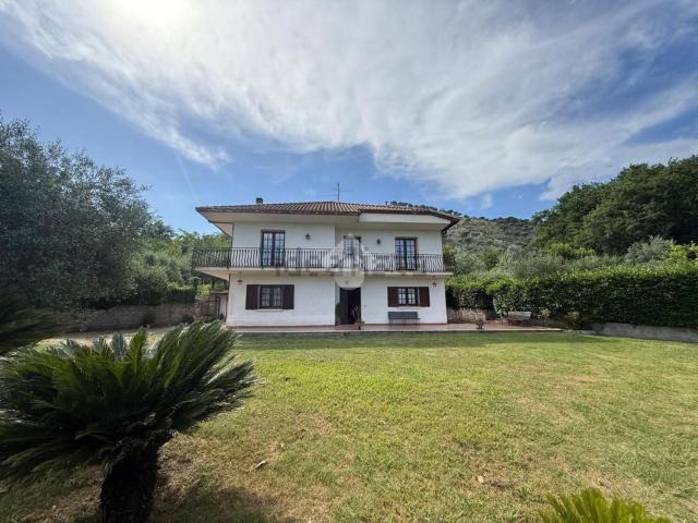 Casa in vendita a Cervaro, Lazio