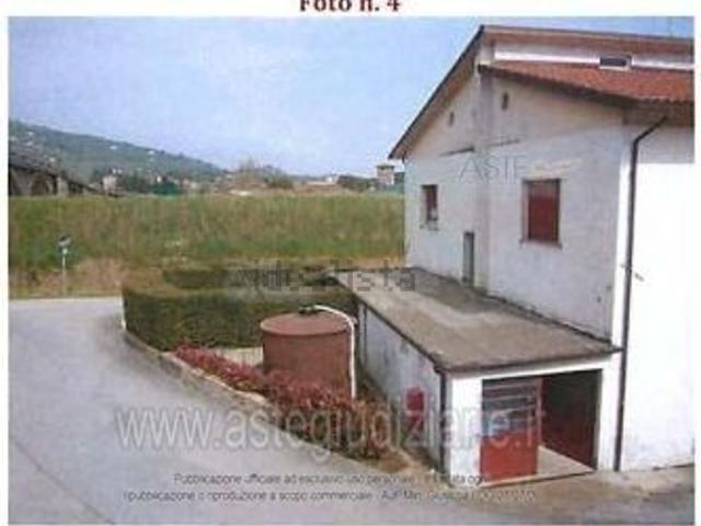 Casa in vendita a Molinaccio, Uzzano E Castello