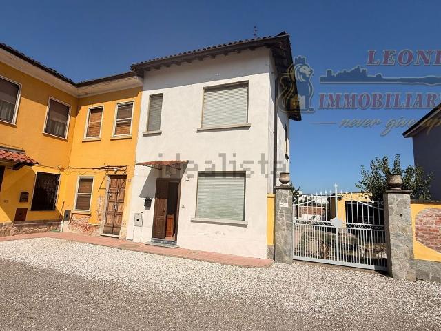 Casa in vendita a Corteolona, Corteolona e Genzone