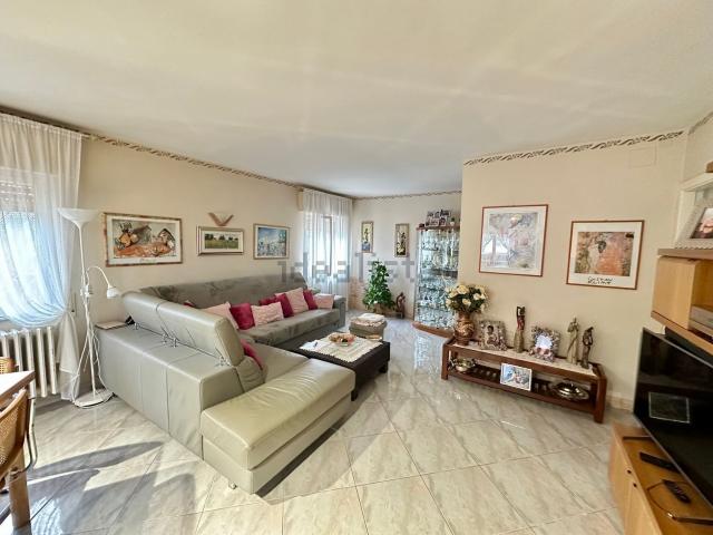 Casa in vendita a Zanni, Pescara