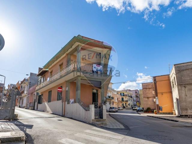 Casa in vendita a Melilli, Sicilia