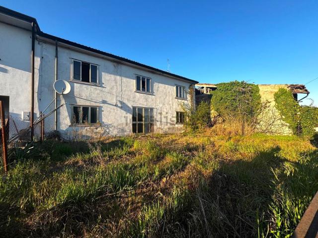 Casa in vendita a Legnago, Veneto