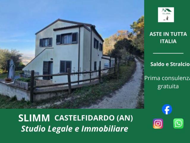 Casa in vendita a Sappanico, Ancona