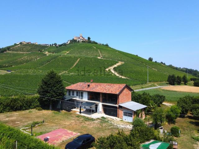 Casa in vendita a Castiglione Falletto, Cuneo