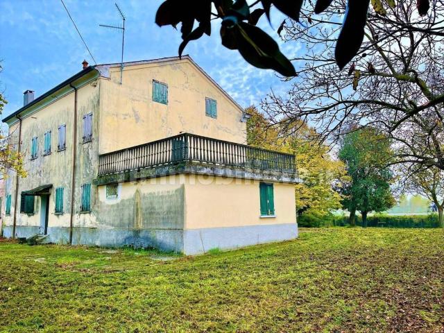 Casa in vendita a Castelnovo Bariano, Veneto