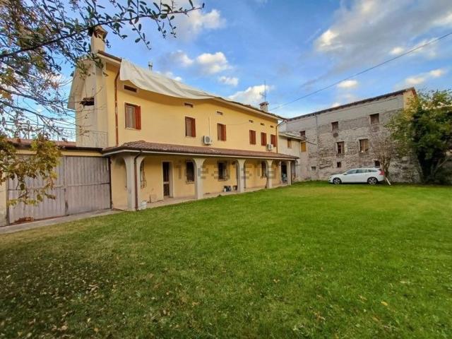 Casa in vendita a Rosa, San Vito Al Tagliamento