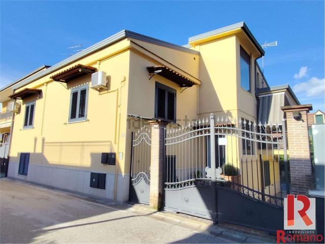Casa in vendita a Curti, Campania