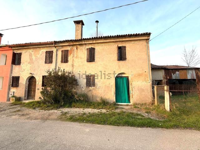 Casa in vendita a Legnago, Veneto