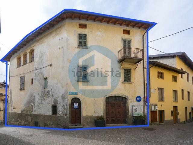 Casa in vendita a Solto Collina, Lombardia