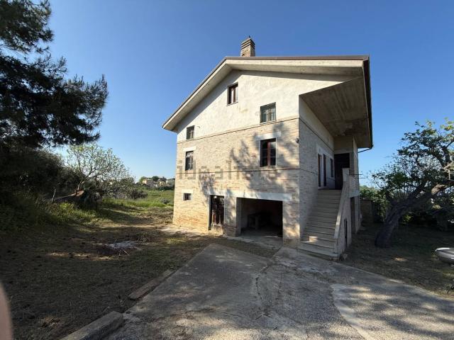 Casa in vendita a Marche, Fermo