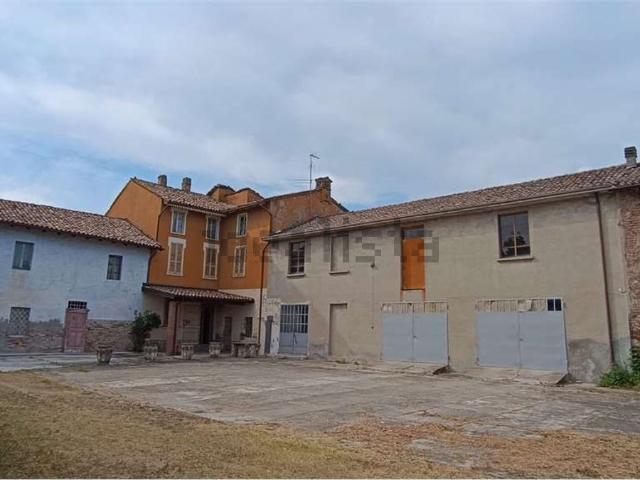 Casa in vendita a Pinarolo Po, Lombardia