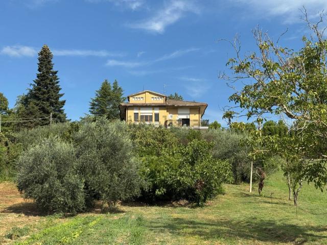 Casa in vendita a Marche, Fermo