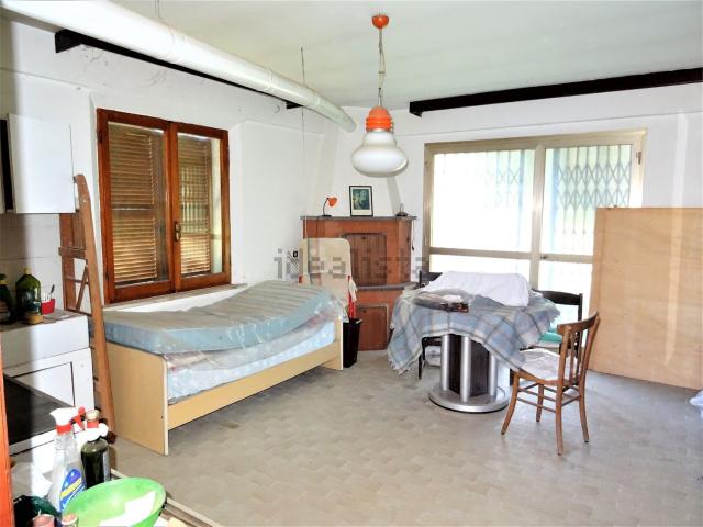 Casa in vendita a Trecastelli, Marche