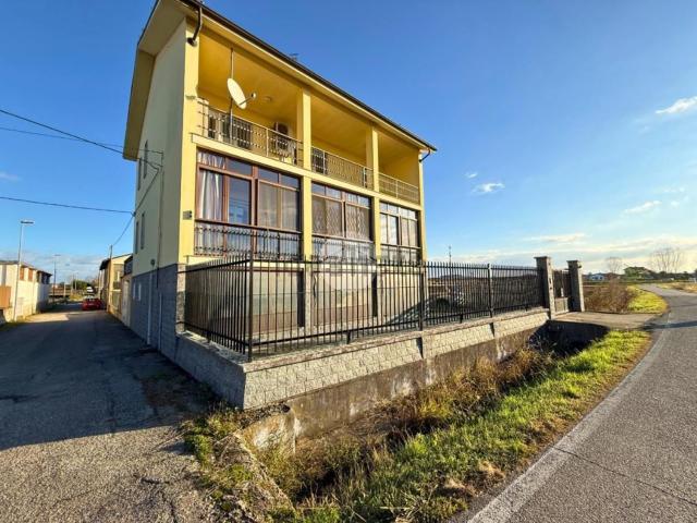 Casa in vendita a Piemonte, Vercelli