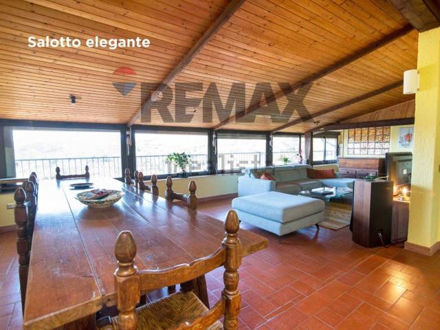 Casa in vendita a Roccastrada, Toscana