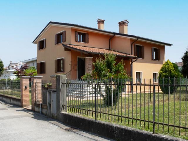 Casa in vendita a Monticello Conte Otto, Veneto
