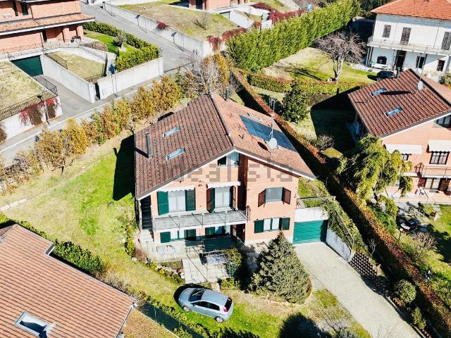 Casa in vendita a Castiglione Torinese, Piemonte