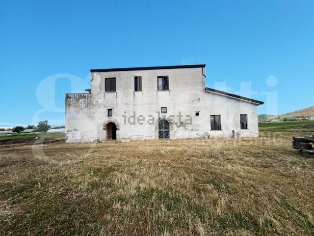 Casa in vendita a Sparanise, Caserta
