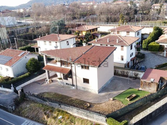 Casa in vendita a Borgo Palazzo, Bergamo