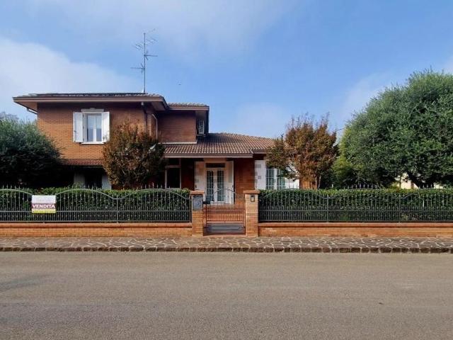 Casa in vendita a Rovereto sulla Secchia, Novi di Modena