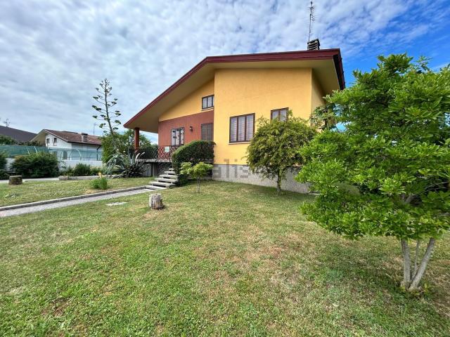 Casa in vendita a Povoletto, Friuli-Venezia Giulia