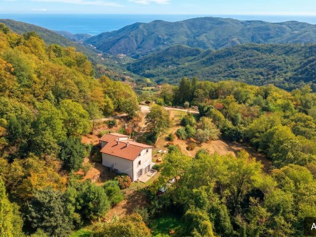 Casa in vendita a Alpicella, Varazze
