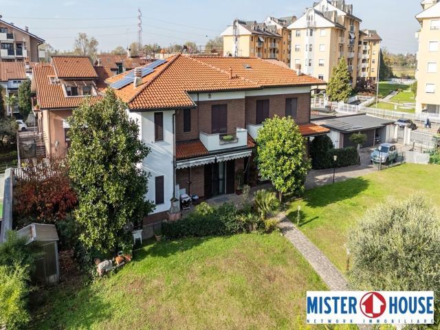 Casa in vendita a Muggiò, Lombardia