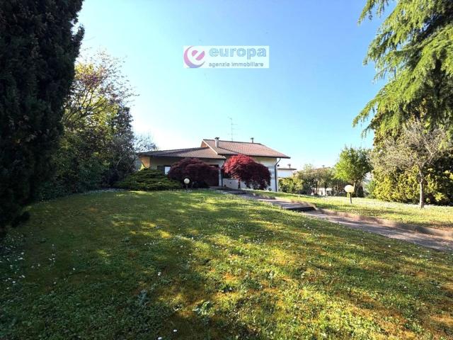 Casa in vendita a Arcugnano, Veneto