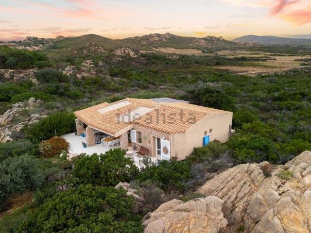 Casa in vendita a Trinità d'Agultu e Vignola, Sardigna/Sardegna