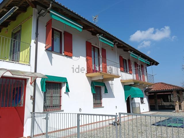 Casa in vendita a Cinzano, Piemonte