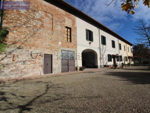Casa in vendita a Voghera, Lombardia