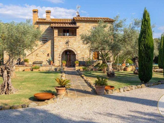 Casa in vendita a Cortona