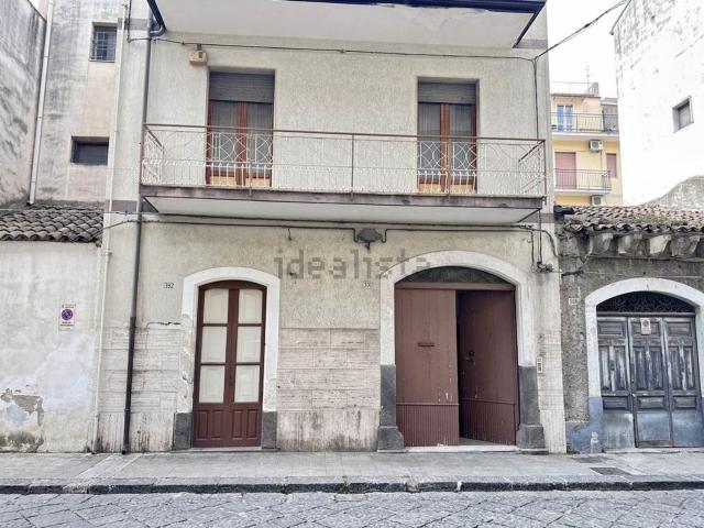 Casa in vendita a Paternò, Sicilia